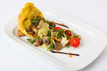 mushroom salad with Arugula and cherry tomatoes