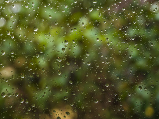 Gotas de agua sobre cristal de ventana