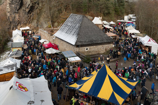 Adventmarkt auf der Burgruine
