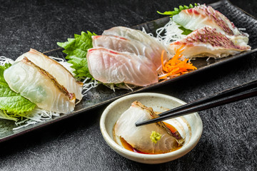 新鮮な鯛の刺身　 Sashimi Japanese foods of the sea bream