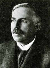 Ernest Rutherford, New Zealand physicist, father of nuclear physics - 128992537