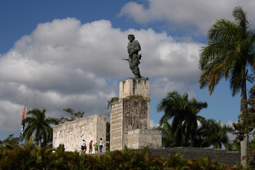 Fototapeta na wymiar Kuba, Che Guevara Monument und Mausoleum in Santa Clara