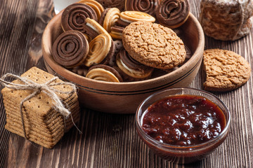 Fototapeta na wymiar biscuits on table