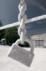 Naklejka premium The castle and chain in white