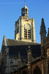 Fototapeta na wymiar Clocher de l'église Saint-Laurent à Paris, France
