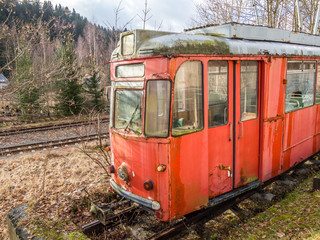 Fototapeta na wymiar Alte DDR Straßenbahn