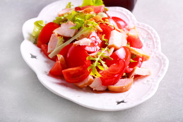 Tomato and chicken breast salad