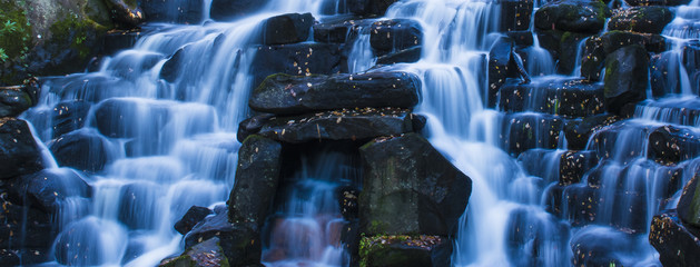 Wet stones / waterfall