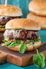 Hamburgers with beef and spinach
