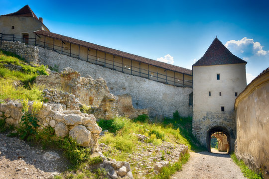 Rașnov Citadel (Romanian: Cetatea R&acirc;șnov, German: Rosenauer Burg) is a historic monument and landmark in Romania. It is situated in R&acirc;şnov, Brașov County, in the immediate vicinity of Brașov.