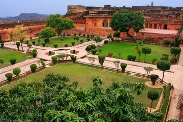 Cercles muraux Travaux détablissement Charbagh Garden in Jaigarh Fort near Jaipur, Rajasthan, India
