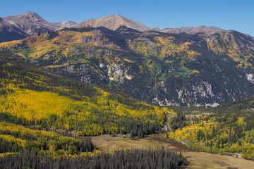 High Colorado mountain peaks during fall colors