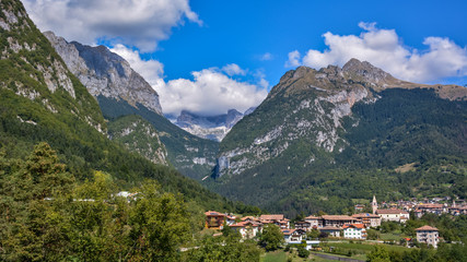 Fototapeta na wymiar Beautiful landscape in the italian Alps..Little village in Dolomites, Italy
