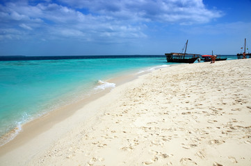 Pange Island - Ocean and tropical beach - Zanzibar