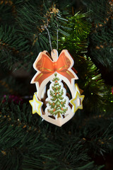 игрушка на елке