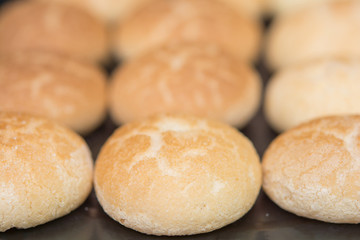 thai pastry in wood tray