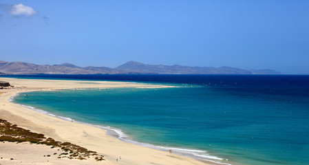 Plage sauvage et lagon des îles Canaries