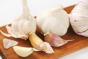 Fresh garlic bulbs and cloves