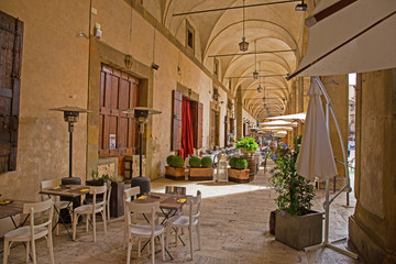 Arezzo,  Restaurants unter den Arkaden am Palazzo delle Logge