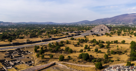 Fototapeta na wymiar Pyramids of Teotihuacán, Mexico