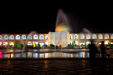 Moquée Sheikh Lotfollah sur la place Naqsh-e Jahan à Ispahan, Iran