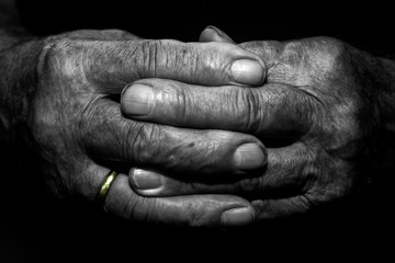 Hand Opa Beten Ring gold