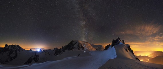 Moutain stars at night Chamonix