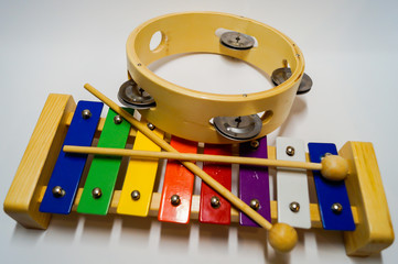 Naklejki  Instrumenty muzyczne dla dzieci na białym tle
