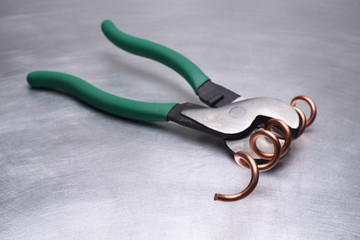 Tool and cable for electrical installation