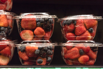 Chopped berries take away