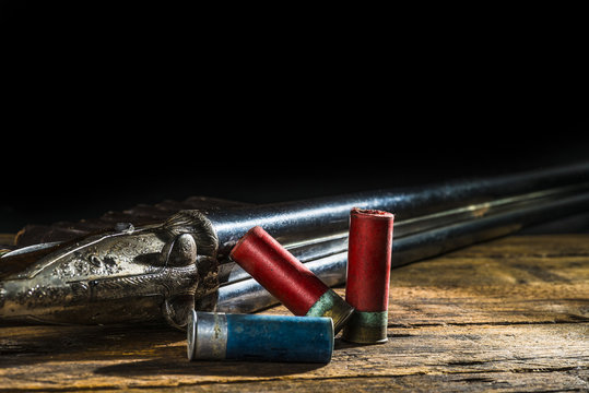 vieux fusil avec cartouches