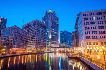 Fototapete Rund Downtown Milwaukee skyline in USA © f11photo
