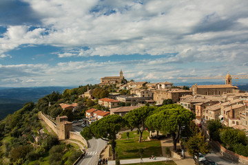 Fototapeta na wymiar Montalcino panorama