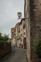 Fototapeta na wymiar old houses in san gimignano