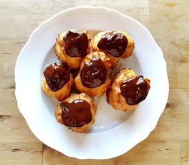 Italian pastries with chocolate cream