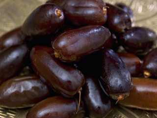 Plate containing dates