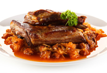 Grilled ribs with vegetables