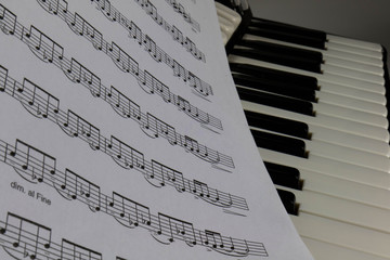 Schifferklavier mit Notenblatt
