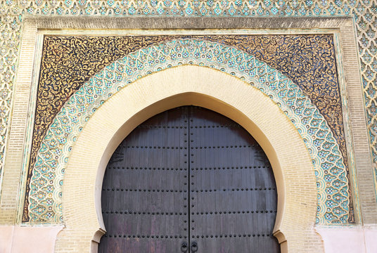The Bab el-Mansour Gate decorated with impressive zellij (mosaic ceramic tiles), Meknes, Morocco, Africa