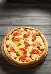 margarita pizza at wood