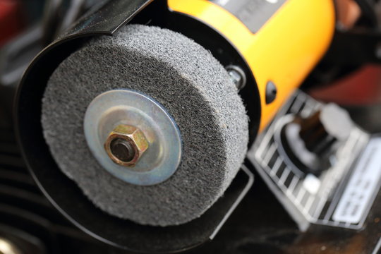 grind polishing tool