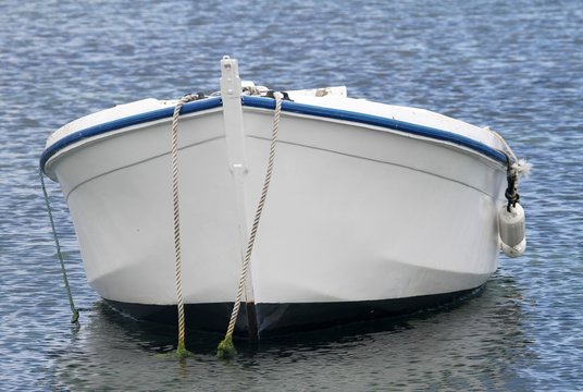 Canot, Barque Sur L'eau