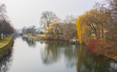 Fototapeta na wymiar Canal
