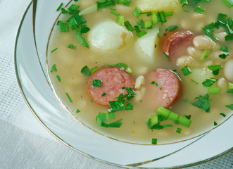 Cooker Sausage, Spinach and White Bean Soup