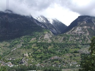 Fototapeta premium Aussicht auf Raron und das Bietschtal