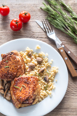Spicy chicken with bulgur and mushrooms