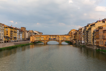 Fototapeta premium Ponte Vecchio in Florence, Italy