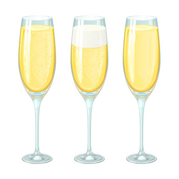 бокалы шампанского с пеной и пузырьками в разном количестве, изолированные на белом фоне