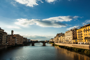 Fototapeta premium sunset view of Ponte Vecchio