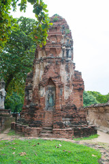 Fototapeta premium Wat Mahathat temple, Ayutthaya Historical Park, Phra Nakhon Si A